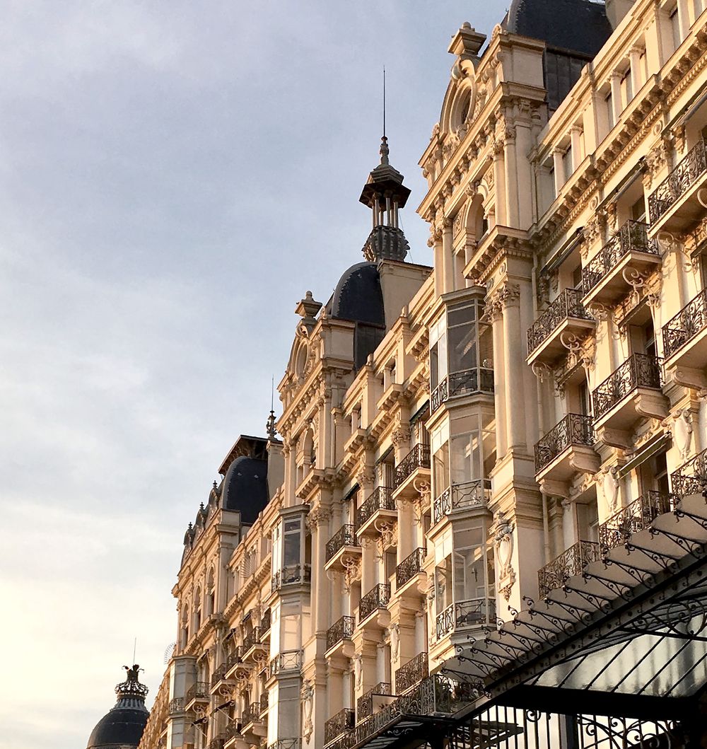 Façade Belle Époque du quartier de Cimiez à Nice, où se trouve le siège de Boulevard Group